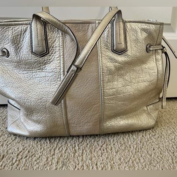 Coach Chelsea Leather Stripe Platinum Charlie ToteBag Purse J1126 18962 - Picture 8 of 14